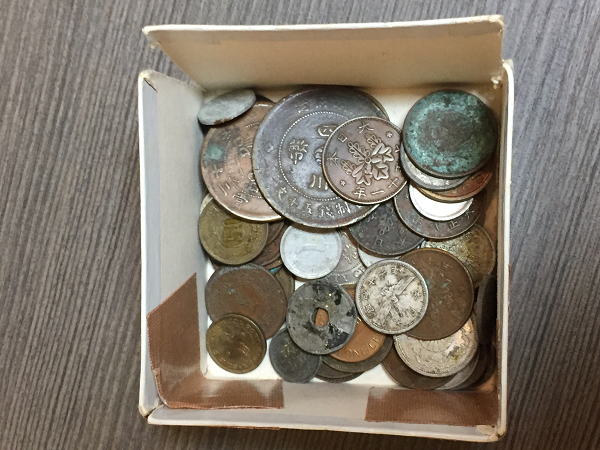 【2017-11-23】　愛媛県久万高原町で地元の掛軸・古い古銭を買い取らせて頂きました。
